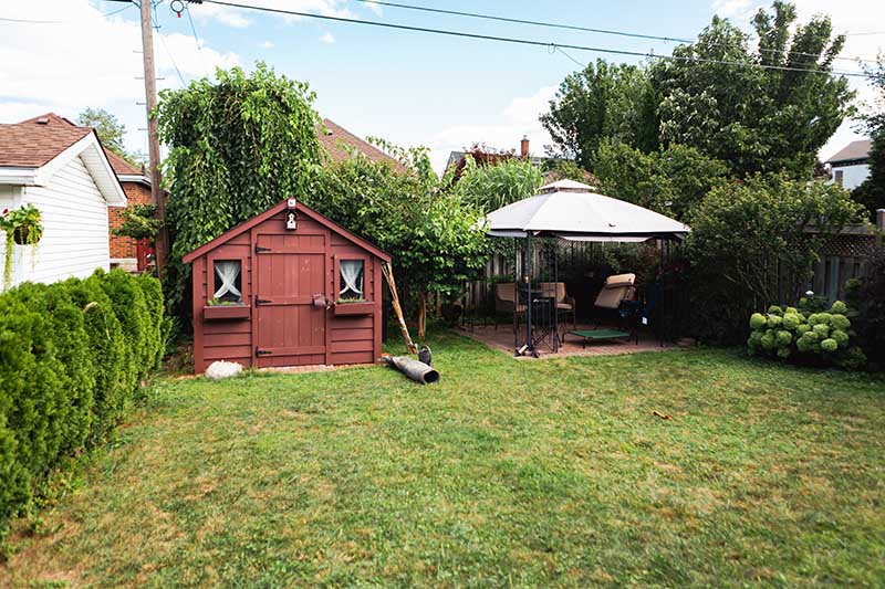 outdoor living space in Massachusetts